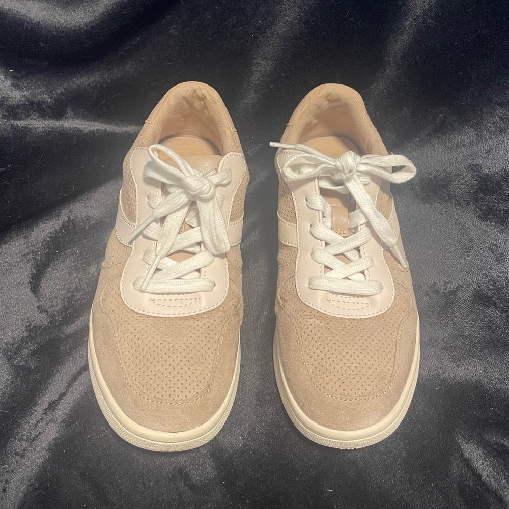 Old Navy Women’s Sneakers Size 6 | Light Pink Cream White Tennis Casual Shoes